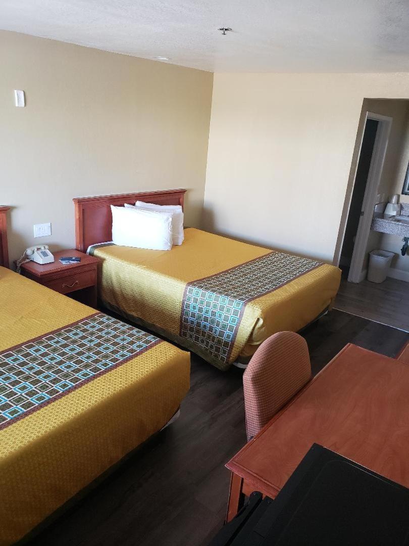 University Inn Fresno Extérieur photo