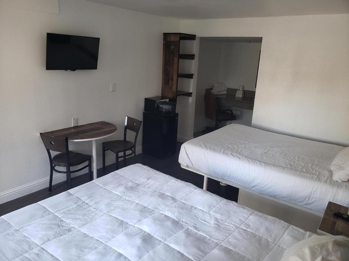 University Inn Fresno Extérieur photo