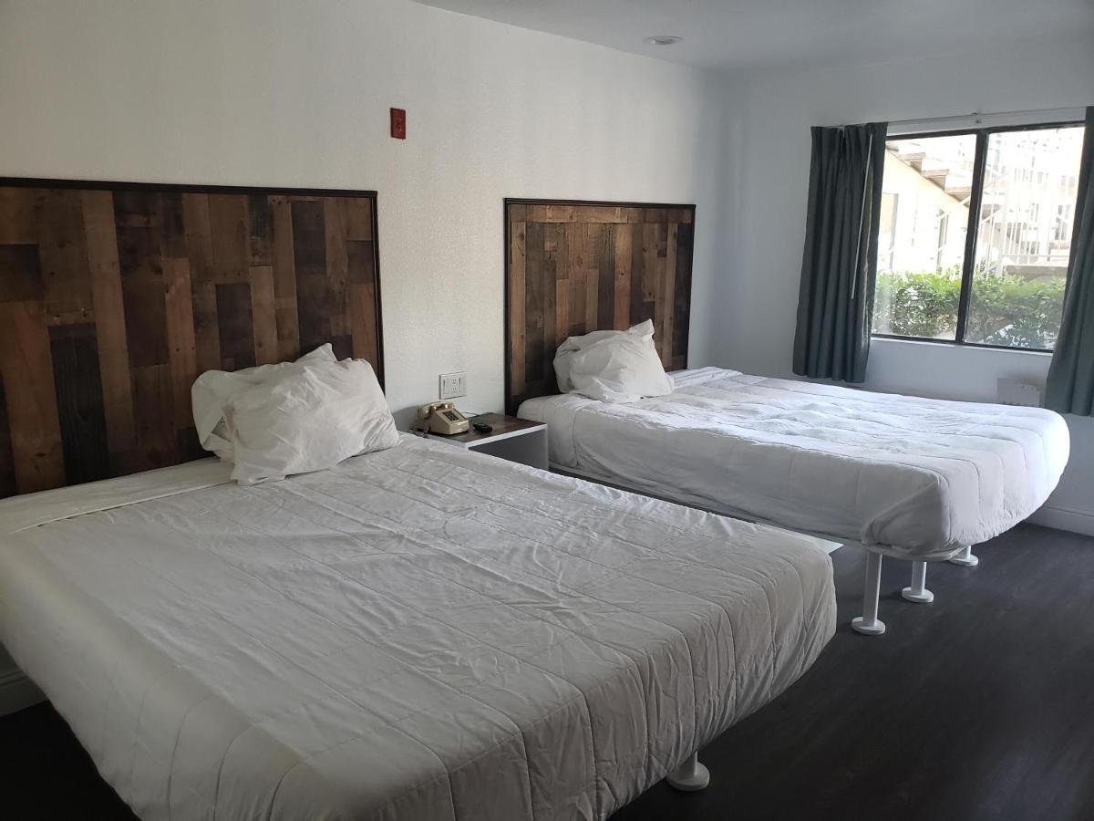 University Inn Fresno Extérieur photo